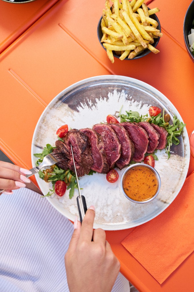Steak photographié pour La Raquette, en Suisse romande.